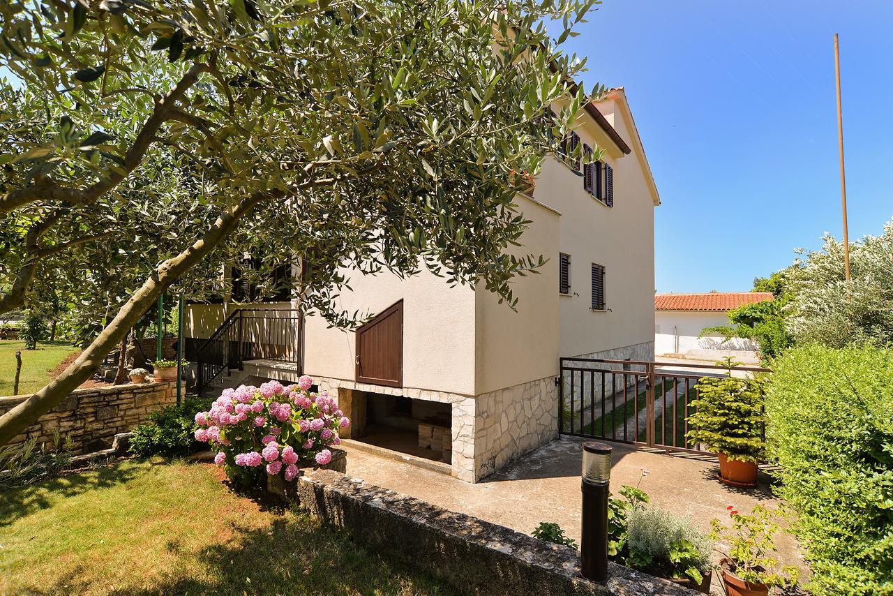Apartment Milan 1174 プーラ エクステリア 写真
